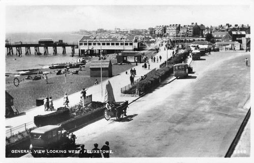 Felixstowe seafront pier cars - seafront,