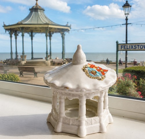 Vintage felixstowe crested - felixstowe,